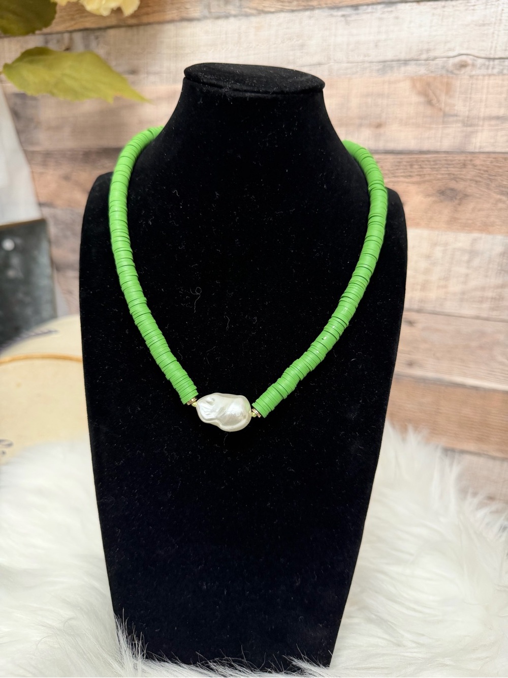 Green Heishi Bead Pearl Necklace OS